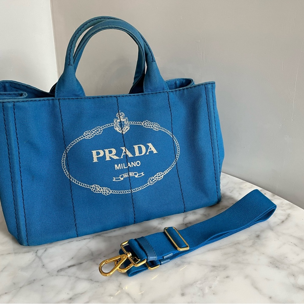 Prada canapé Canvas bag in Blue